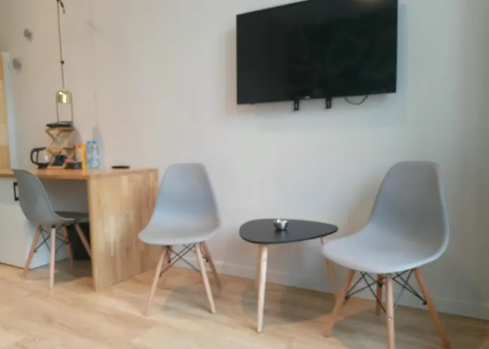 So In Station Apartment